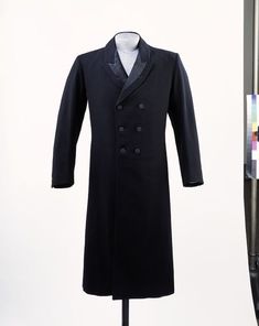 Men Overcoat, Fashion History Timeline, Morning Coat, Frock Coat, Long Frocks, Types Of Jackets, Coat Fashion