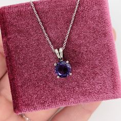 This simplistic amethyst pendant makes a wonderful gift for those born in February. Set sturdily in solid 14k gold, it is also great for daily wear. Designer Silver Jewellery, Jewelry Showcases, Amethyst Pendant, Earring Findings, Pendant Bracelet, Estate Jewelry, Earring Necklace, Citrine, Ring Earrings