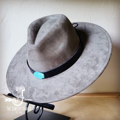 If you’re looking for the perfect accessory to complement your favorite boho style, look no further. The Boho-Style Western Felt Hat w/ Smooth Leather Hat Band by The Jewelry Junkie is absolutely everything that you need. Not only is it easy to incorporate into any and all outfits, but the genuine leather of the band immediately elevates whatever it is you’re wearing. Match your one-of-a-kind hat with any one of the matching accessories that we have for a completely gorgeous look. One Size Hat w Black Leather Hat, Brown Leather Hat, Wide Hat, Boho Hat, Leather Hat, Medium Handbags, Packing Jewelry, Leather Hats, Leather Hide