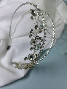 1pc Elegant Wedding Bridal Handmade Silver Pearl Flower Hairband Headdress For Party, Prom & Wedding Halloween Silver Royal   Iron Alloy    All Wedding & Event, size features are:Bust: ,Length: ,Sleeve Length: Boho Tiara, Flower Hairband, Wedding Halloween, Birthday Accessories, Bridal Headwear, Wedding Headdress, Bride Headband, Diamond Decorations, Face Jewels