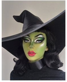 Lady In Black Costume, Frankenstein Wife Makeup, Clever Womens Halloween Costumes, Glam Witch Costume, Witch Couple Costume Halloween, Green Makeup Halloween, Green Witch Makeup Halloween, Witch Costumes Makeup, Witch Makeup Green