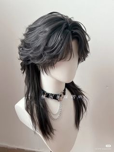 Hairstyles On A Mannequin, Tomboy Sidetails, Tomboyish Side Tails, Tali Leher Lelaki, Masculine Hairstyles, Long Fluffy Hair, Dark Hairstyles, Long Hair Ideas