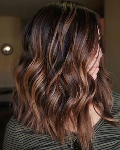 Sterling Archer, Caramel Brown Hair, Brown Hair With Caramel Highlights, Brunette Ombre, Rambut Brunette, Copper Balayage, Brunette Balayage, Black Bob, Caramel Hair