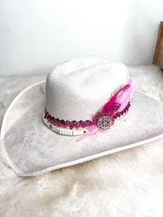 Perfectly Pink Barbie Themed Cowgirl Hat Pink Sequin hat band and matching pink feathers on this gorgeous suede hat, you pick ivory, blush or hot pink!  Rhinestone hat pin or rhinestone fringe/band Adjustable and elastic hat band, fits like a medium White Adjustable Hat Band With Feathers, Adjustable White Hat Band With Feathers, Adjustable White Hat Bands With Feathers, Pink Hats With Feather Trim And Adjustable Fit, Adjustable Pink Hat With Feather Trim, Winter Cowgirl, Rodeo Queen Clothes, Cowgirl Barbie, Western Barbie