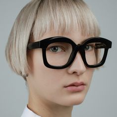 Clear Mask, Glasses Inspiration, Fashion Eye Glasses, Portrait Sketches, Eyewear Fashion, Eye Glasses, Square Sunglasses Women, Spectacles, Sunnies