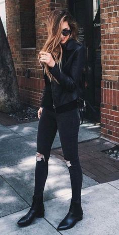 All Black Outfit Casual, Edgy Outfits For Women, Black Outfit Edgy, Badass Outfit, Outfits Edgy, Foto Poses, Leather Jacket Outfits, Rock Chic, Looks Black