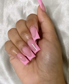 #pink #nails #frenchtipnails French Tips Pink Nails, Pink Fresh Tip Nails, Pink Design Nails, Baby Pink French Tip, French Tips Acrylic Nails, French Tips Acrylic, Pink Nails French, Dramatic Nails, French Tip Pink