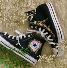 Customizable Floral Converse! Chuck Taylor All Star Classic converse hand-stitched on both sides with a cute, personalized design. Choose your shoe color, design color, and shoe size--I'll do the rest!  NOTE: Converse sizing is in US women's sizes, and sizes typically run half a size large. Please be confident about your size before you order--due to the custom nature of this product returns aren't possible.  For questions or more information, message me through etsy, contact me at up.stitched.bylex@gmail.com or find me on instagram @up_stitched_ Embroidered Shoes Converse, Converse Embroidery, Floral Converse, Cute Converse Shoes, Classic Converse, Embroidered Converse, Cute Converse, Pretty Shoes Sneakers, Custom Converse