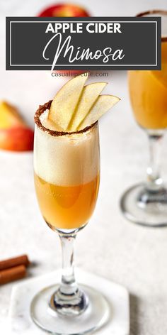 Spice up your holiday brunch with these Apple Cider Mimosas! They're the perfect blend of crisp apple cider and bubbly Prosecco, with a hint of caramel and a cinnamon sugar rim. It's fall in a glass, and so easy to make you'll wonder why you haven't been serving these all along. Watch out, they go down real smooth! Cider Mimosa Recipe, Best Mimosa Recipe, Apple Cider Mimosa Recipe, Cider Mimosa, Cider Mimosas, Sparkling Grape Juice, Apple Cider Mimosa, Mimosa Brunch, Thanksgiving Brunch