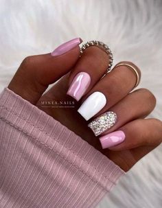 White And Glitter Acrylic Nails, Gel Nails Inspo Short, Pink And White Glitter Nails, Nails Inspo Short, Short Stiletto Nails, Ongles Bling Bling, Wedding Nail Designs, Short Stiletto, Summer Nail Ideas