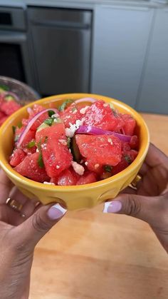 Watermelon Feta Salad Summer Foods Ideas, Picnic Food Easy, Picnic Recipe Ideas, Simple Picnic Food Ideas, Refreshing Summer Meals, Apartment Cooking, Aesthetic Account, Cooking Veggies, Angry Rabbit