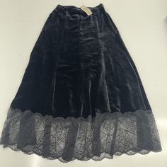 Sundance Black Velvet Evenings Lace Trim Midi Skirt Women’s Size Xs New Condition Is New With Tags See Pics Ls164/24 X22 Lh25 Vintage Black Long Skirt, Black Lace Trim Bottoms For Evening, Fitted Bottoms With Lace Trim For Evening, Fitted Lace Trim Bottoms For Evening, Evening Black Bottoms With Lace Trim, Fitted Flared Skirt With Lace Trim, Fitted Lace Trim Flared Skirt, Gothic Long Lined Skirt, Fitted Gothic Evening Bottoms