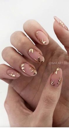 Nail Ideas Fall, Arrow Nails, Nail Extensions Acrylic, Violet Nails, Mirror Nails, Nude Nail Designs, Fancy Nails Designs, Beige Nails