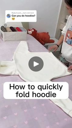 Hoodie Folding, Shawn Mendes Señorita, How To Fold Hoodies, How To Fold Sweaters, Organization Hacks Diy, Easy Diy Clothes, Packing Hacks Clothes