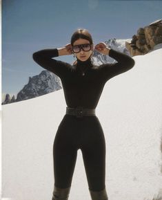 Ski Resort Outfit, Nima Benati, Apres Ski Outfits, Ski Aesthetic, Chalet Chic, Apres Ski Party, Snow Trip