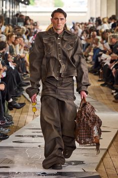 Men Runway Fashion, Queer Fashion Feminine, Racer Jacket Outfit, Men Runway, Runway Photography, Activewear Photoshoot, Square Skirt, Runway Outfits, Menswear Runway