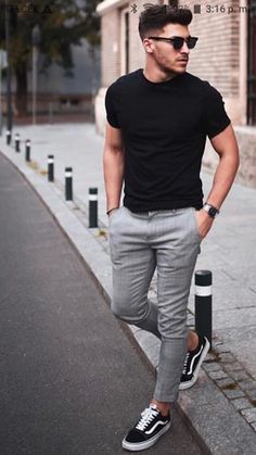 Best Casual Wear For Men, Smart Casual Menswear, Herren Style, Man In Black, Mens Summer Outfits, Spring Outfits Men, Mens Casual Outfits Summer, Stylish Men Casual, Blazer Outfit