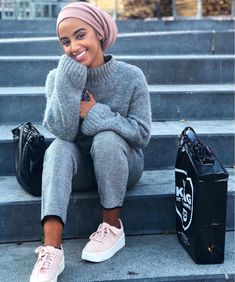 Hijab Bun Style, Turban Outfit Street Style, Turban Styles, Outfits Muslim, Trendy Fall Fashion