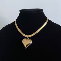 "𝙓𝙇 𝙋𝙐𝙁𝙁𝙀𝘿 𝙃𝙀𝘼𝙍𝙏 𝙉𝙀𝘾𝙆𝙇𝘼𝘾𝙀 * handmade in Los Angeles * Solid Stainless Steel chain + hardware (choose between Silver or Gold) * Hollow Stainless Steel XL Puffed Heart Pendant * 16\" length Please allow 1-5 days before shipment | Each piece is made by hand Message me with any questions you have, I am happy to help ☺ x Madz Cold Shoulder LA @coldshoulder__" Hand Message, Puffed Heart Necklace, Herringbone Chain, Puffed Heart, Unisex Jewelry, Silver Chain Necklace, Necklace Handmade, Steel Chain, Stainless Steel Chain