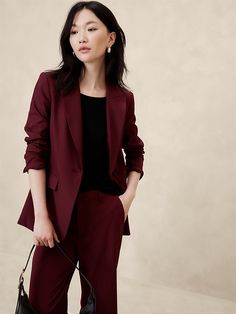 Sculpted Suit Blazer | Banana Republic Factory Office Fashion Midsize, Navy Suit Women Business, Work Outfits Women Hourglass Shape, Law Suits For Women, Plum Outfits Female, Corporate Attire Women Fall, Boss Babe Fashion, Burgundy Work Outfit, Work Outfits Women Fall 2024