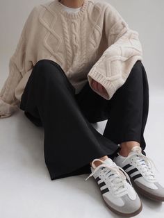 Adidas Samba Outfit, Trainers Outfit, Samba Outfit, Fall Sneakers, Sneaker Outfits, Skandinavian Fashion, Mode Inspo, Sneakers Outfit, 가을 패션