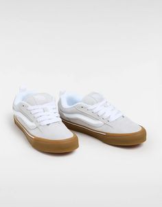 Shoes by Vans Off-duty days call for trainers Low-profile design Lace-up fastening Padded cuff Signature Vans branding Old Skool stripe to sides 'Off The Wall' heel tab Reinforced toe caps Durable rubber outsole Signature waffle tread