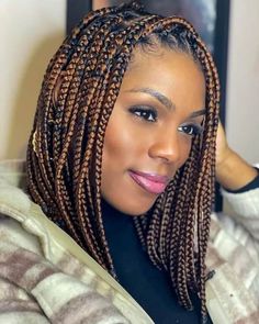 16 Stunning Medium Knotless Box Braids Hairstyles Short Bob Braids, Box Braids Bob, Bob Braids Hairstyles, Medium Box Braids, Individual Braids, Short Box Braids Hairstyles, Twisted Hair, Short Box Braids