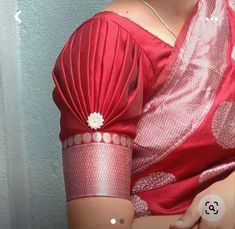 Blouse Sleeve Designs, ��ब्लाउज बैक नेक डिजाइन, Blouse Sleeves Design, Lehenga Look, Modern Blouse, Fashionable Saree, Latest Bridal Blouse Designs, Model Blouse