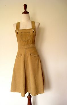 Vintage Apron Dress, Sew A Dress, Cottagecore Outfit, Corduroy Jumper, Cottagecore Clothes, Vintage Apron, Apron Dress, What I Want, Looks Vintage