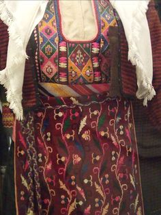 Bulgarian Embroidery Pattern, Bulgaria Traditional Clothes, Bulgarian Folk Costume, Estonian Folk Costume, Bulgarian Embroidery, Bulgarian Clothing, Folk Embroidery, Hawaiian Print, Traditional Clothing