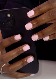 Short Round Nail Inspiration, Shirt Gel X Nails, Good Colors For Short Nails, Light Pink Nails Natural Nail, Regular Short Nails, Square Vs Squoval Nails, Painted Natural Nails Ideas, Nude Gel Manicure Short Nails, Regular Manicure Ideas