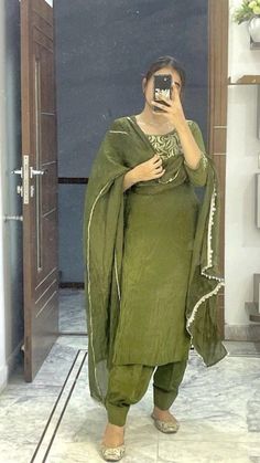 Punjabi Dress Design, Panjabi Suit, Foods For Healthy Skin, Punjabi Suits Designer Boutique, Gym Pictures, Modern Hijab, Modern Hijab Fashion, Instagram Dp