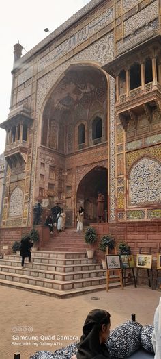 Wazir Khan masjid in Pakistan Lahore famous place it's a beautiful andrested in view and most people are visit this place mostly they becomes other countries or peoples are enjoying here's and very beautiful place most important thing is this place is old historical place nearby shahi hamam Pakistan Places To Visit, Historical Places In Pakistan, Lahore Historical Places, Pakistan Masjid, Old Pakistan, Beautiful Places In Pakistan, Masjid Wazir Khan