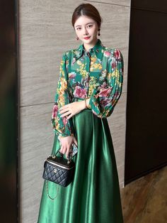 Designer Fashion Lantern Sleeve Print Chiffon Blouse and High Waist Skirt Set Womens Green Outfit 2Piece Dress Suits Spring Spring Skirt Outfits, Womens Skirt Outfits, Costume Africain, Printed Chiffon Blouse, Plain Skirt, Midi Flare Skirt, High Waist Skirt, Plain Blouse, Stylish Clothes For Women