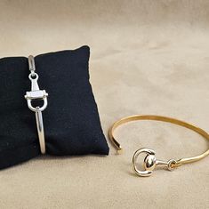 Snaffle bit cuff bracelet silver or gold plated. Lovely gift Matching accessories available  If you haven't seen a design that completely suits what you're looking for then please take a look at my other items or message me and I will do my best to create it for you. or see our website countrycraftydesigns.co.uk Horse Bit Bracelet, Luxury Metal Bracelets With Gold-tone Hardware, Adjustable Horse Design Bracelet, Equine Jewelry Bracelets, Silver Horse Design Bracelet Gift, Holly Johnson, Snaffle Bit, Equestrian Gifts, Feather Hat