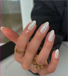 Today we are sharing simple flower nail designs to help you easily transform your nails for the spring season. Gel Tips Nails Ideas Short Almond, White Chrome Nails, Hoco Nails, Short Almond Nails, Gold Nail, Almond Nail