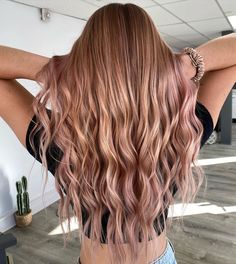 Strawberry Blond And Pink Hair, Red And Ash Blonde Hair, Honey Brown Hair With Highlights Caramel Strawberry Blonde, Pink Strawberry Blonde Hair, Strawberry Balayage, Jahodová Blond, 7n Hair Color, Strawberry Hair Color, Strawberry Blonde Hair Color Ideas