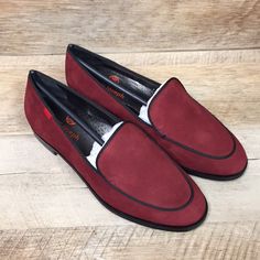 100% Leather Brazil Machine Wash Designed In New York And Handcrafted By Skilled Artisans In Brazil Gel Heel Insert & Fully Padded Footbed For Optimized Comfort Rubber Sole Genuine Leather New With Box, No Flaws Of Any Kind. Https://Www.Zappos.Com/P/Marc-Joseph-New-York-Womens-Leather-Made-In-Brazil-Butler-Street-Venetian-Loafer-Rouge-Nubuck/Product/9668590/Color/362998 Formal Suede Slip-ons With Almond Toe, Formal Suede Slip-ons With Round Toe, Classic Loafers With Red Sole, Slip-on Flat Loafers With Red Sole, Formal Leather Shoes With Suede Lining And Flat Heel, Formal Leather Shoes With Suede Lining, Slip-on Loafers With Red Sole, Slip-on Suede Dress Shoes With Closed Toe, Office Round Toe Moccasins With Suede Lining