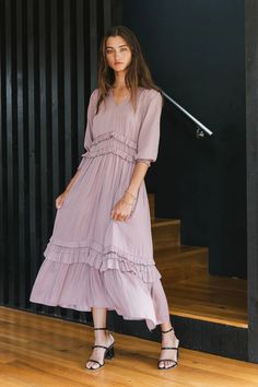 Willa Sleeved Ruffle Dress in Lavender – Groovy Mimi Mauve Outfit, Pioneer Trek, Sunny Dress, Dolman Dress, Neutral Dress, Lavender Dress, Purple Maxi Dress, Bridesmaid Inspiration, Perfect Summer Outfit