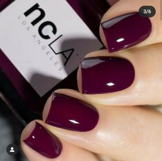 Dark Dip Powder Nails Colors, Wine Dip Powder Nails, Dark Red Nails Gel, Burgundy Nail Designs Classy, November Nails Fall Gel, November Dip Nails, Dark Burgundy Nails, Lavish Nails, Nails November