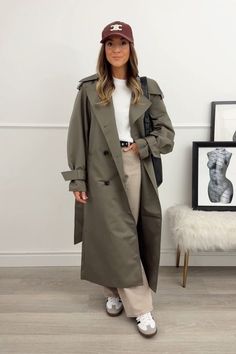 Countryside Outfit, Olive Trench Coat, Winter Jacket Outfits, Green Trench Coat, Adidas Sambas, Cut T Shirt