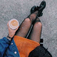 Star Tights, Leggings Outfit Winter, Look Grunge, Star Leggings, Grunge Look, A Cup Of Coffee