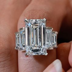 Handmade 5 Stone emerald cut moissanite engagement ring,18k/14k white gold,bezel set unique celerity style emerald cut moissanite engagement wedding ring, anniversary ring gift for women her → Occasions: Engagement & Wedding DESCRIPTION  -------------------- STYLE                 :5 Stone / bezel setting ●𝐂𝐞𝐧𝐭𝐞𝐫 𝐒𝐭𝐨𝐧𝐞 𝐃𝐞𝐭𝐚𝐢𝐥𝐬 →Stone Type      :Moissanite - High Quality →Main Stone      :Emerald →Size (mm)        :16*9 →Carat Weight   :8  ●𝐌𝐚𝐢𝐧 𝐬𝐭𝐨𝐧𝐞 𝐨𝐩𝐭𝐢𝐨𝐧 𝐢𝐧 ? Ring Upgrade, Emerald Cut Moissanite Engagement Ring, Diamond Ear Cuff, Plus Size Rings, Celebrity Engagement Rings, Emerald Cut Moissanite, Baguette Diamond Rings, Bezel Set Ring, Wedding Anniversary Rings