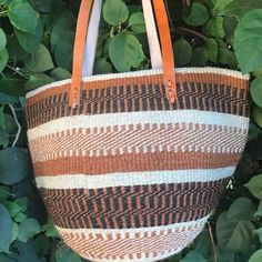 A must have bag! African Bag, Woven Bags, African Home Decor, Purse Strap, Detail Shop, Grocery Bag, Hand Bag, Life Is Beautiful, Beach Bag