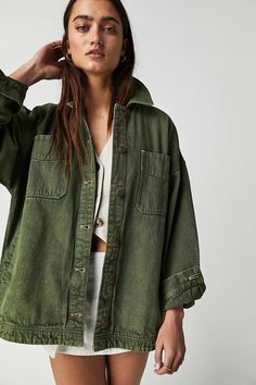 We The Free Madison City Denim Jacket | Free People Green Denim Jacket, Free People Style, Twill Jacket, Free People Jacket, Oversized Denim Jacket, La Fashion, Outfit Inspo Fall, Mode Inspiration, Pocket Detail