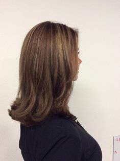 U Shape Haircut Short, Brown Shorter Hair, Classy Medium Length Haircut, Micro Highlights On Dark Hair, Layered Collar Bone Length Hair, 90s Long Bob, Midi Haircut, Anne Hathaway Hair, Black Hair Balayage