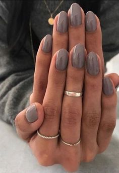 Oval Nails Designs, Grey Nail Designs, Unghie Sfumate, Color For Nails, Spring Nail Colors, Gray Nails, Makijaż Smokey Eye, Oval Nails, Neutral Nails