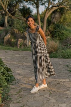 Rok Outfit, Simple Frocks, Ribbon Dress, Modest Dresses Casual, Trendy Dress Outfits, Gingham Dress, Modest Dresses