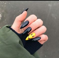 Cute Nail Designs Stilettos, Old English Nails, Fantastic Nails, Western Nails, Yellow Nail, Glitter Nails Acrylic, Long Press On Nails, Matte Black Nails, Gothic Nails