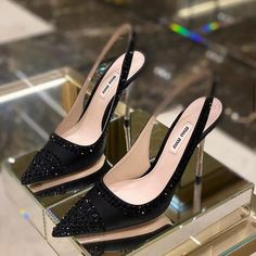 dream life, luxury, manifest, pov, richness soon Designer Shoes 2023, Cute Heels Classy, Cute Shoes Heels, Heels Classy